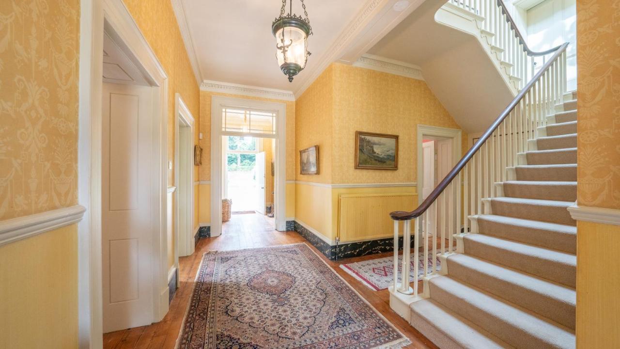 Pantybeiliau House Bed & Breakfast Gilwern Eksteriør bilde