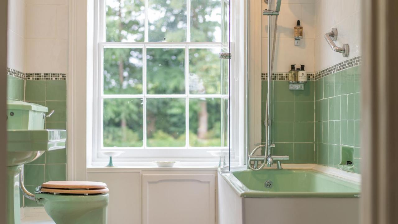 Pantybeiliau House Bed & Breakfast Gilwern Eksteriør bilde