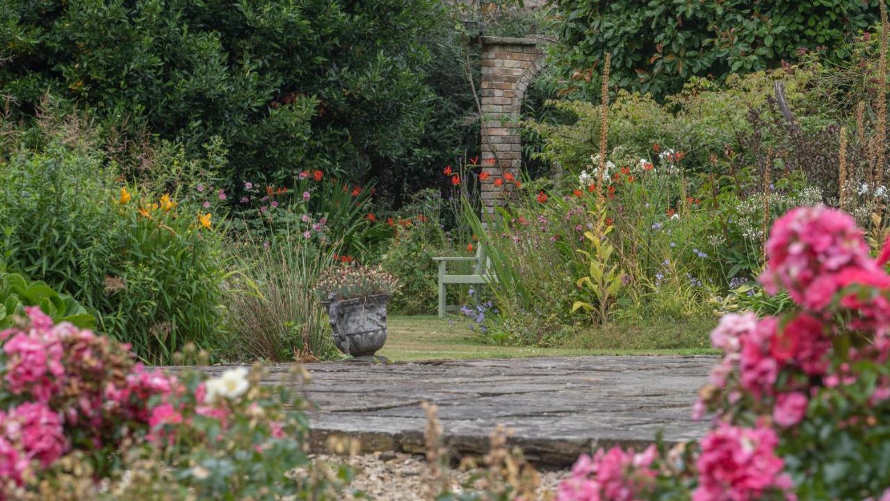 Pantybeiliau House Bed & Breakfast Gilwern Eksteriør bilde