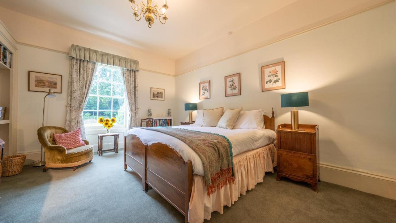 Pantybeiliau House Bed & Breakfast Gilwern Eksteriør bilde