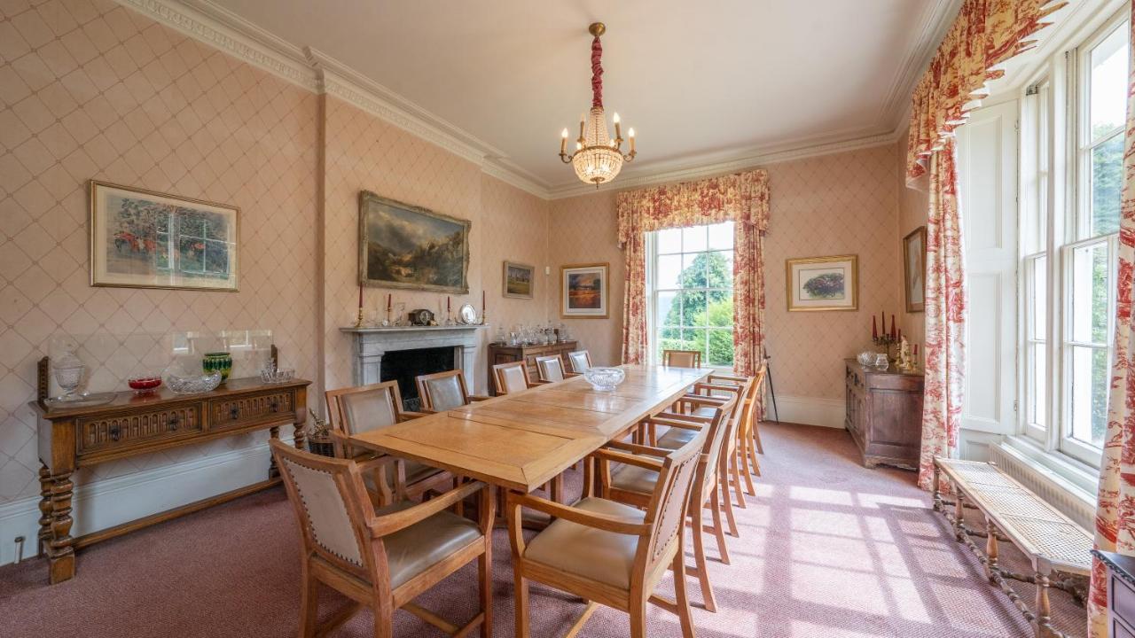Pantybeiliau House Bed & Breakfast Gilwern Eksteriør bilde